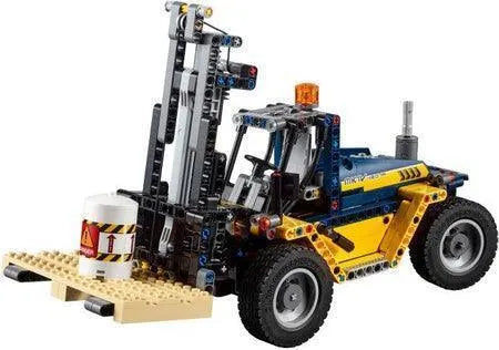 LEGO Heavy Duty Forklift 42079 Technic LEGO TECHNIC @ 2TTOYS LEGO âŹ. 114.99