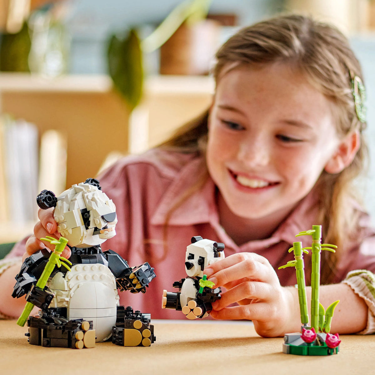 LEGO Wild Animals: Panda Family 31165 Creator 3-in-1