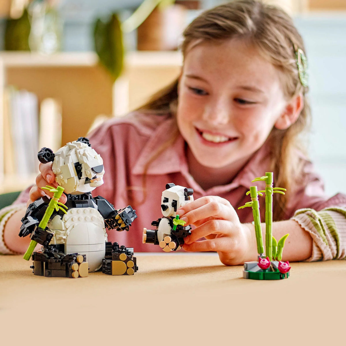 LEGO Wild Animals: Panda Family 31165 Creator 3-in-1