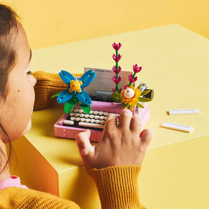 LEGO Typewriter with Flowers 31169 Creator 3-in-1
