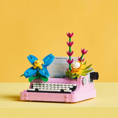 LEGO Typewriter with Flowers 31169 Creator 3-in-1