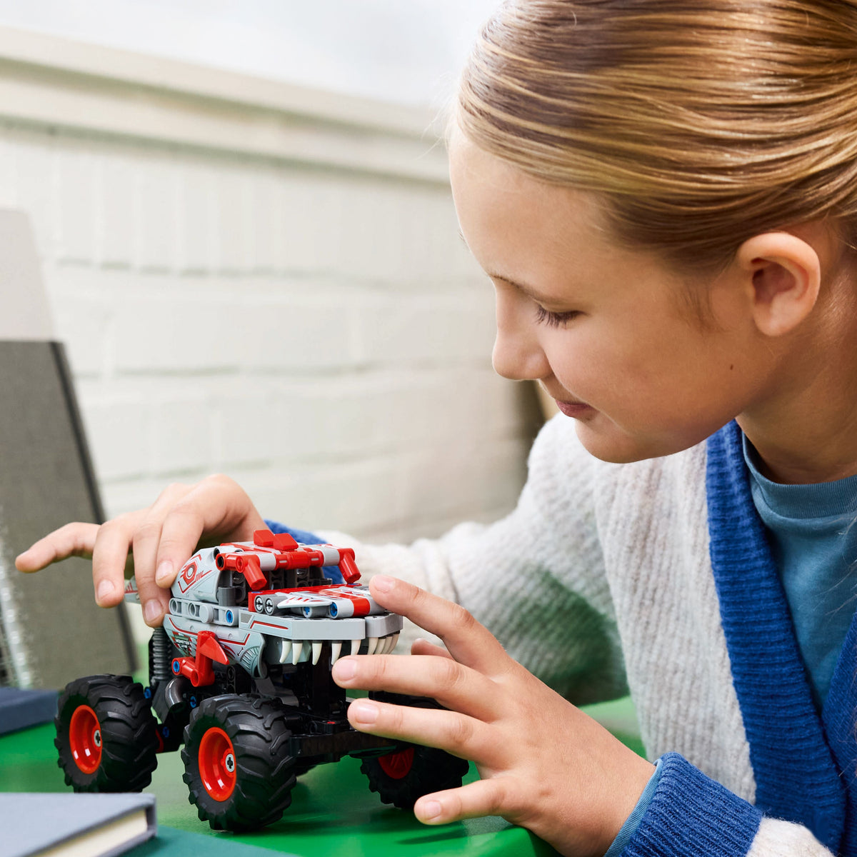 LEGO The Monster Jam ThunderROARus 42200 Technic