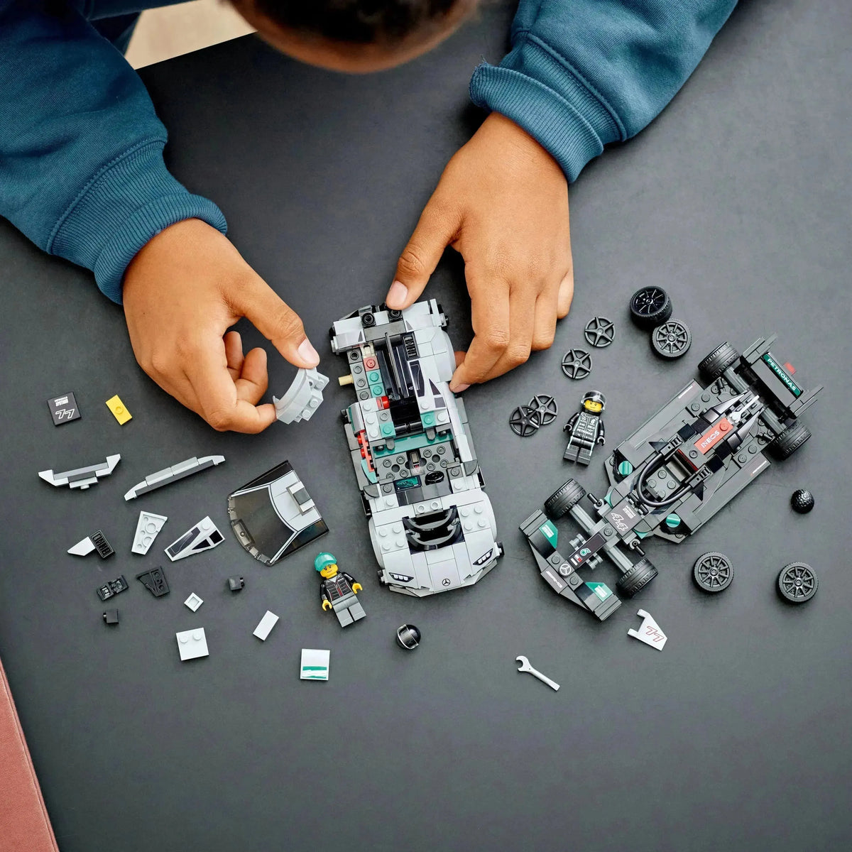 LEGO The Mercedes-AMG Formula 1 W12 E Performance & Mercedes-AMG Project One 76909 Speedchampions