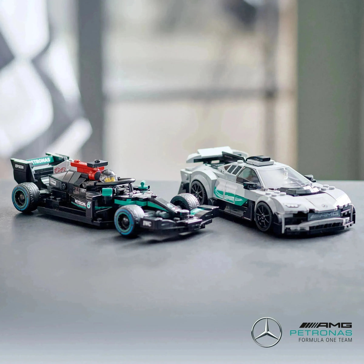 LEGO The Mercedes-AMG Formula 1 W12 E Performance & Mercedes-AMG Project One 76909 Speedchampions