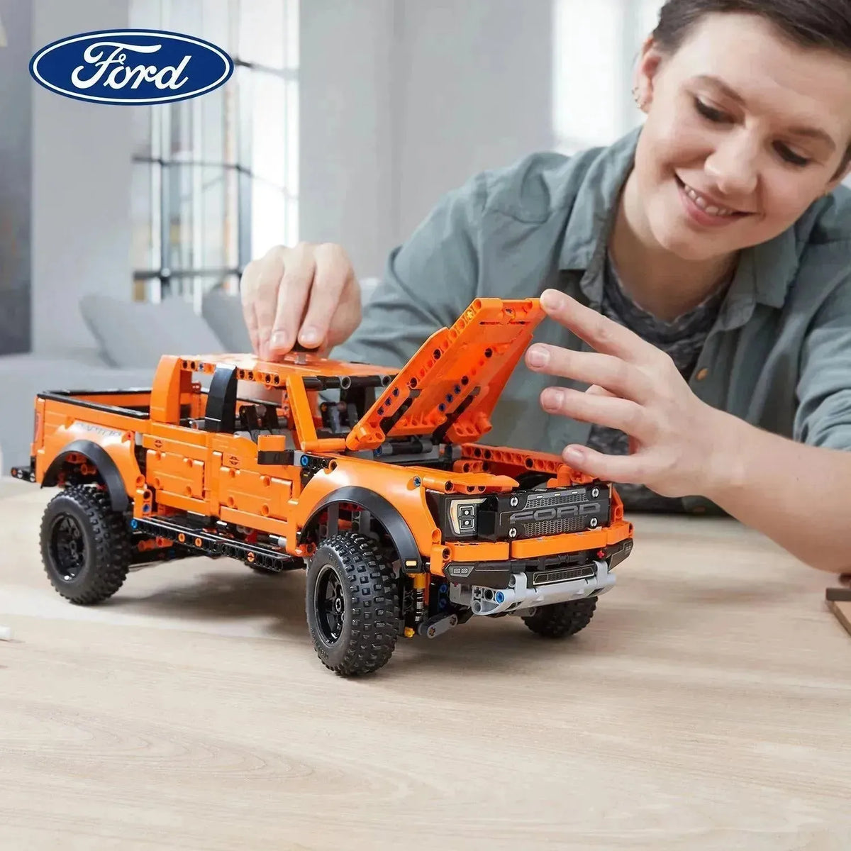 LEGO Ford Raptor F150 American Pick Up Truck 42126 Technic