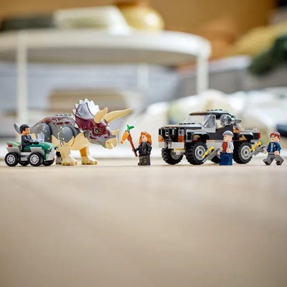 LEGO Triceratops pick-up truck hinderlaag 76950 Jurassic World LEGO JURASSIC WORLD @ 2TTOYS LEGO €. 49.99